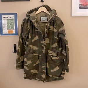 Levi’s Oversized Camouflage Jacket